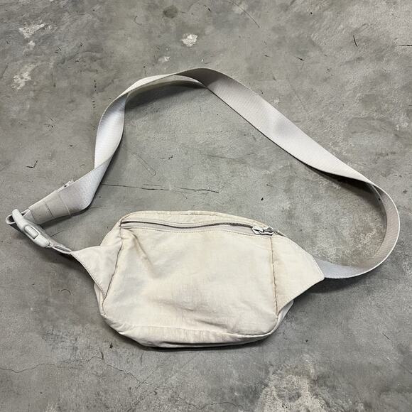 Lululemon LU9BG8S Women's One Size Beige Everywhere Belt Bag (92) - Picture 3 of 9